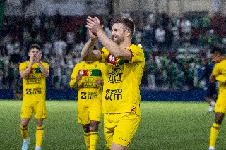 Vitória coloca ar nos pulmões para jogo na Copa SC