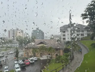 Defesa Civil mantém alerta de temporais 